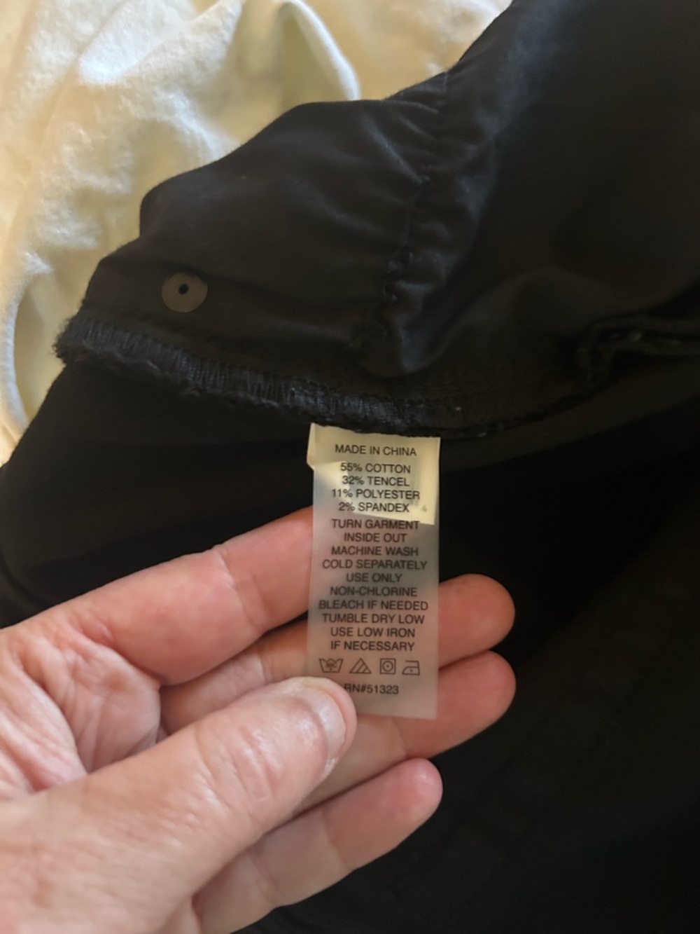 NWT Two by Vince Camuto Black Skinny Jeans Women’s Size 14 / 32 Mid Rise - Picture 4 of 10